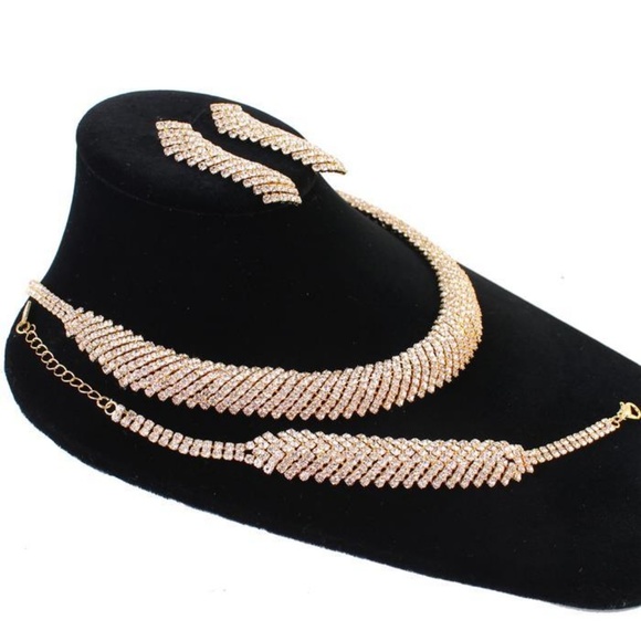 RHINESTONES CASTING 3 PCS CHOKER NECKLACE SET - Picture 2 of 2